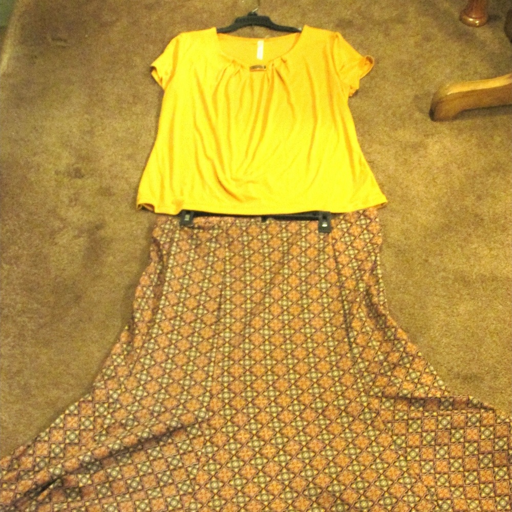 Brown  and Yellow skirt and Yellow shirt